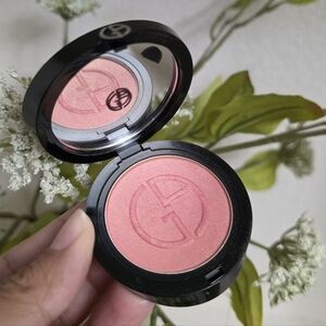 Armani Beauty Luminous Silk Blurring Natural Glow Powder Blush In 50 Euphoria